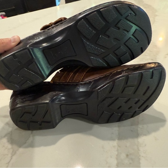 B.O.C Born Concept Aderyn Leather Slip On Clogs Womens Size 9 Brown Buckles Mule - Picture 7 of 9